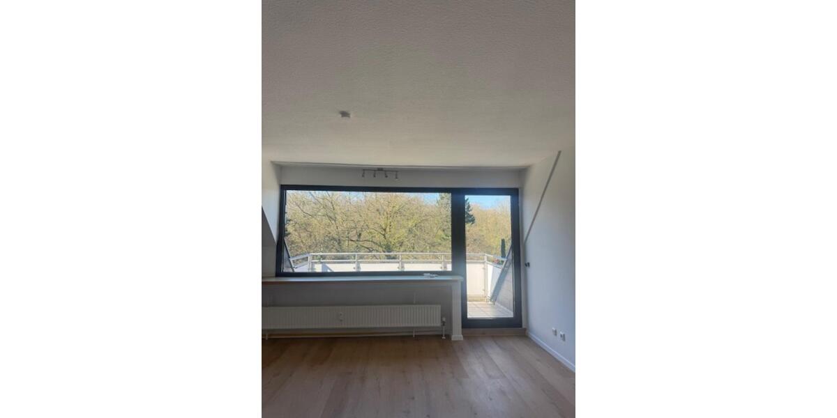 Dachgeschoßwohnung Duisburg Hamborn - 3 Zimmer, 86 m&sup2;, 996&euro; | Angebot:25756642