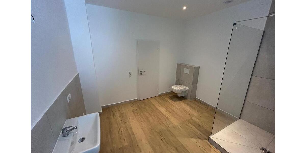 Etagenwohnung Wuppertal Arrenberg - 1 Zimmer, 23 m&sup2;, 330&euro; | Angebot:25539409