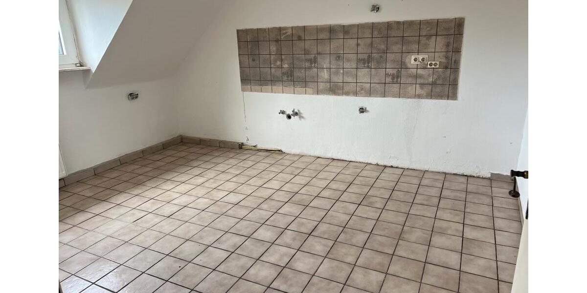 Dachgeschoßwohnung Duisburg Beeck - 2 Zimmer, 48 m&sup2;, 360&euro; | Angebot:25943732
