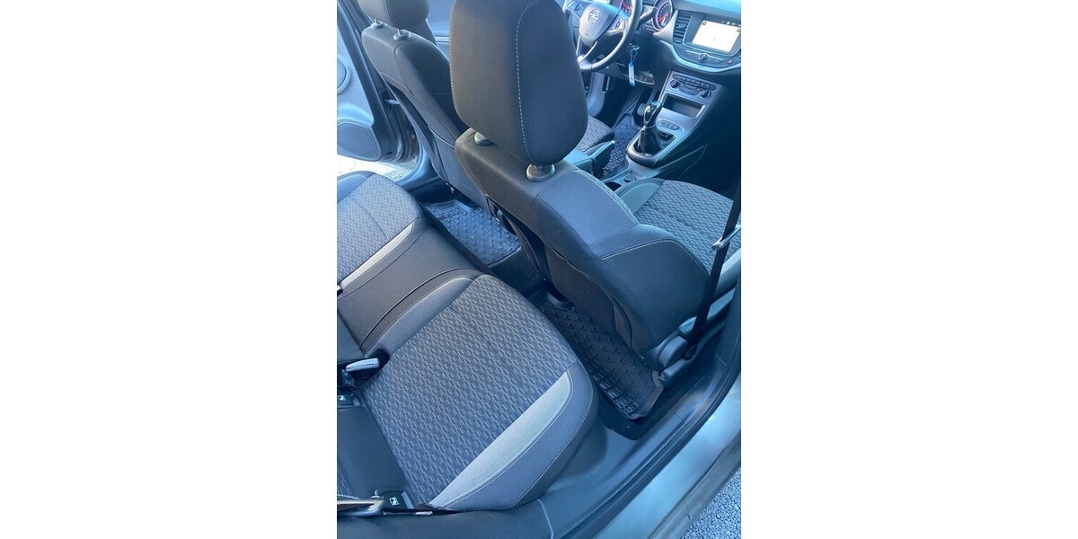 Opel Astra K Sports1.5CDTI.NAVI.VOLL-LED.PDC.11/20 108.000 km 5.500 &euro; Hilden 40721