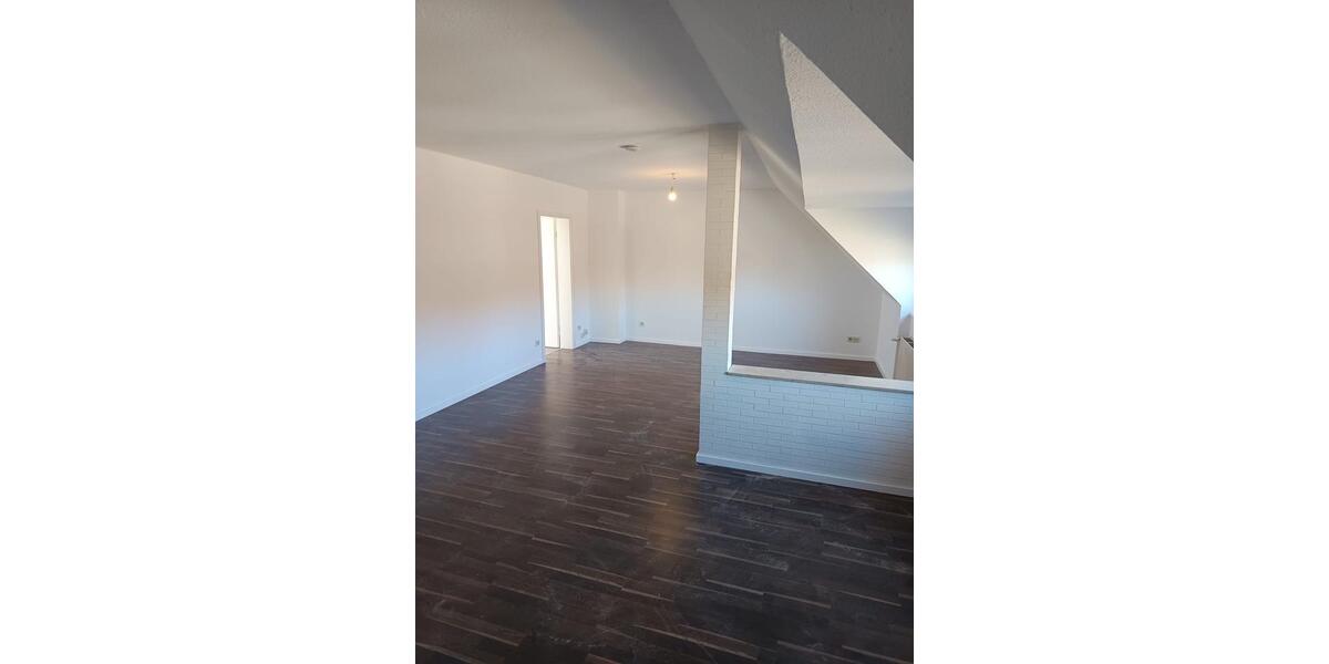 Dachgeschoßwohnung Gladbeck - 3.5 Zimmer, 95 m&sup2;, 665&euro; | Angebot:25932226