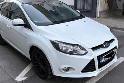 Ford Focus 162.000 km 5.199 &euro; Remscheid 42853