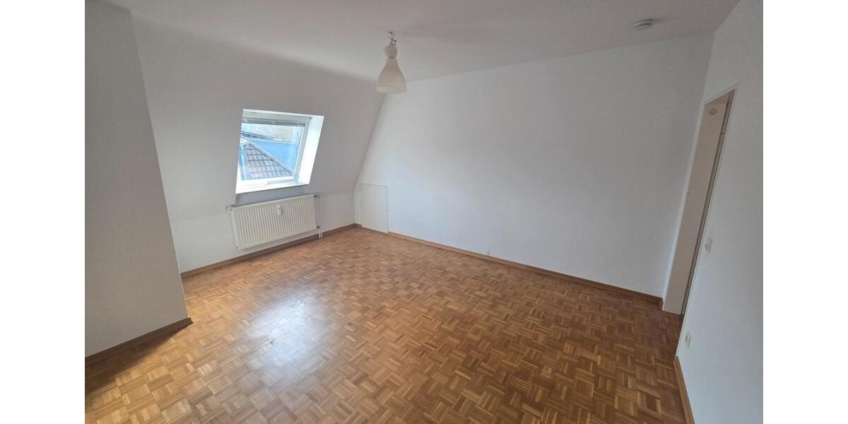 Dachgeschoßwohnung Wuppertal Sedansberg - 2.5 Zimmer, 76 m&sup2;, 580&euro; | Angebot:25978299