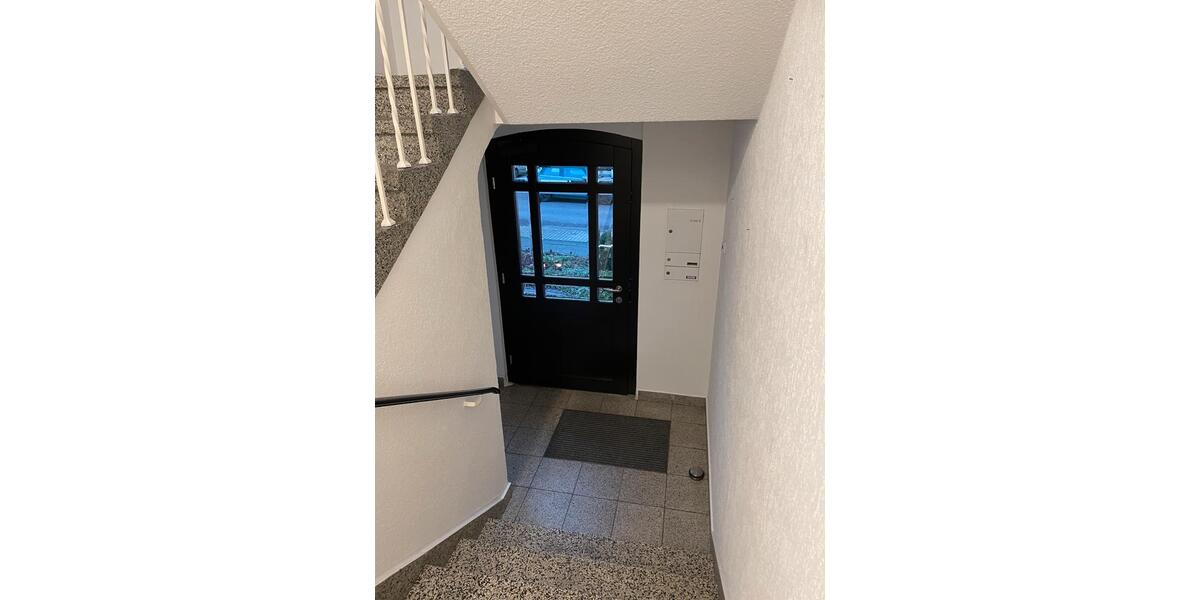 Dachgeschoßwohnung Essen Huttrop - 3.5 Zimmer, 87 m&sup2;, 1.044&euro; | Angebot:25377302