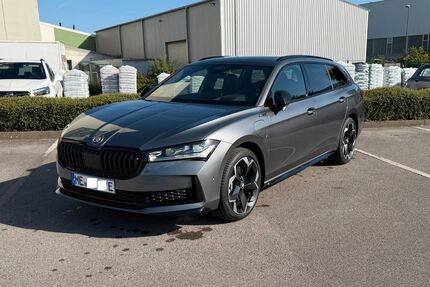 Skoda Superb 4.800 km 49.000 &euro; Langenfeld 40764