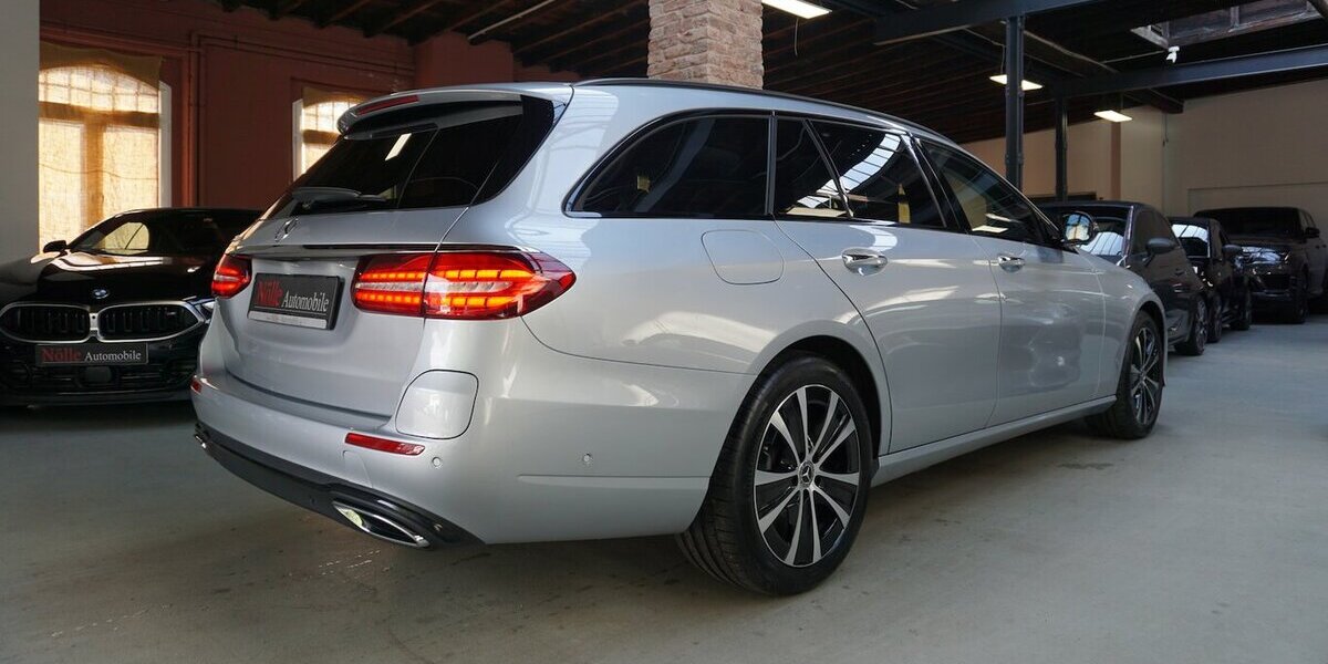 Mercedes-Benz E 300 de Leder Pano 360° Memory Sitzklim Night Std 29.998 km 36.700 &euro; Wuppertal 42327