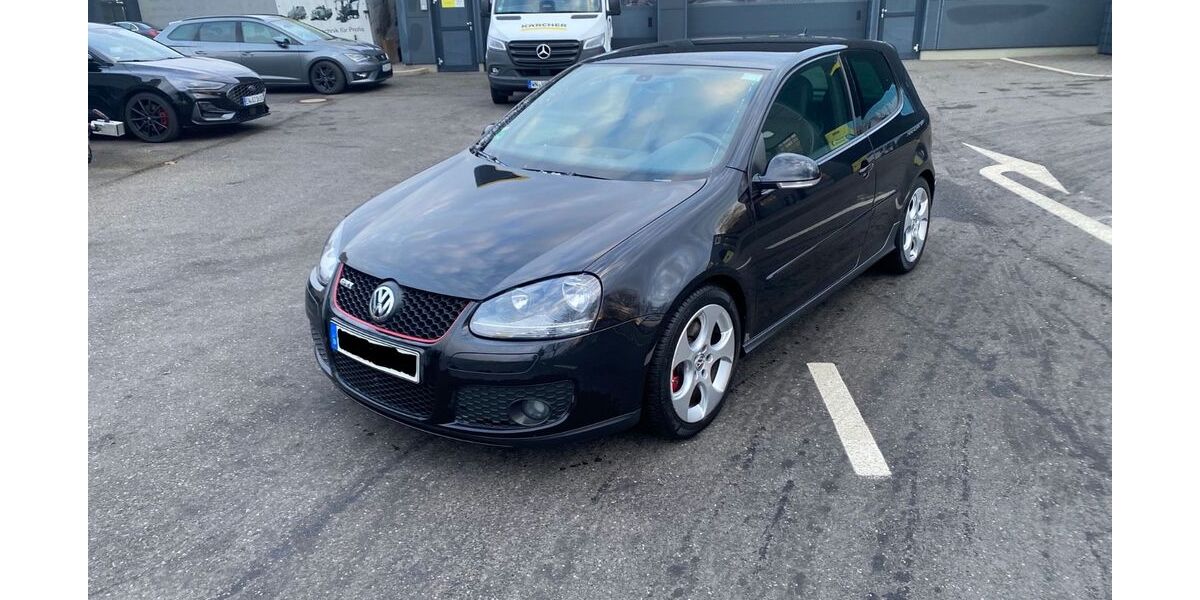 VW Golf 9.000 km 14.500 &euro; Düsseldorf 40229