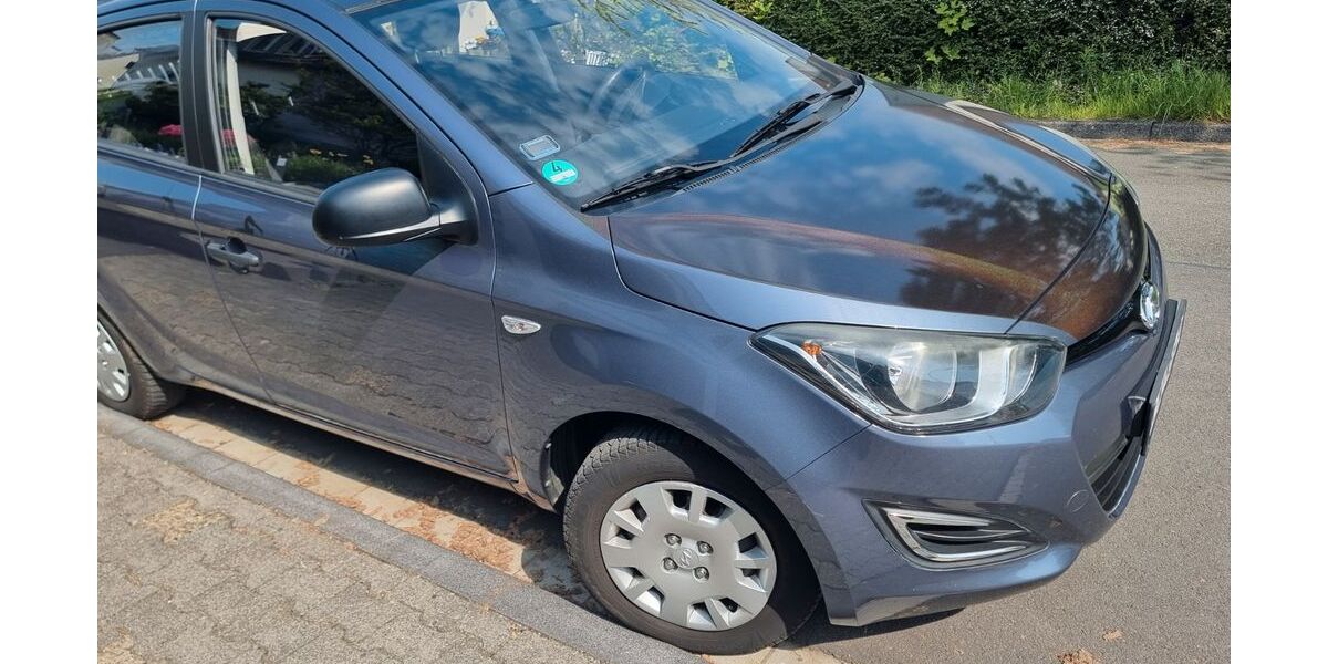 Hyundai i20 145.000 km 2.495 &euro; Gevelsberg 58285