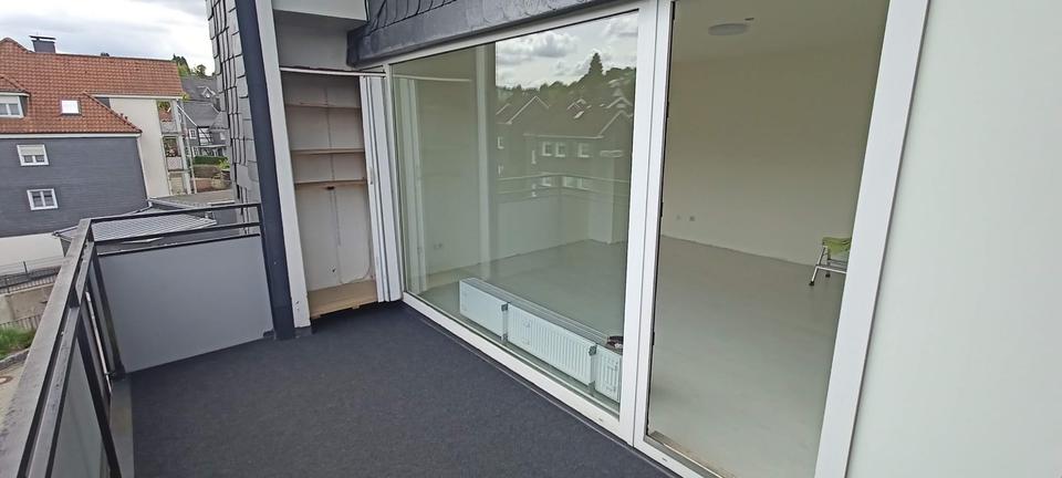 Terrassenwohnung Hückeswagen - 4 Zimmer, 95 m&sup2;, 249.000&euro; | Angebot:27162600