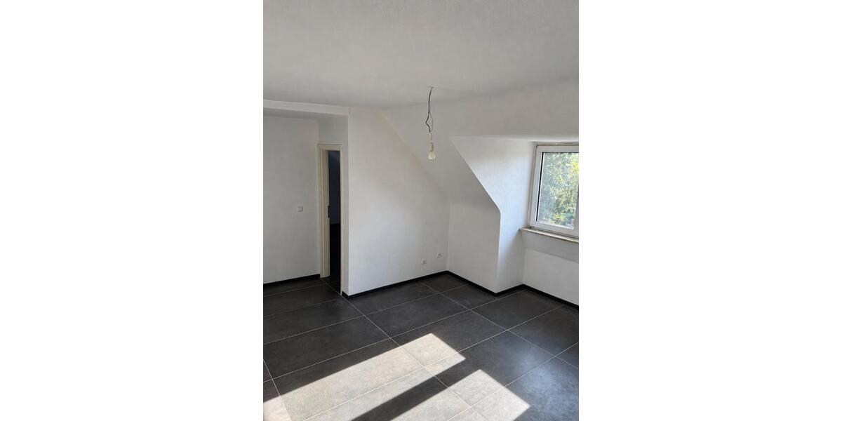 Dachgeschoßwohnung Duisburg Ruhrort - 2 Zimmer, 45 m&sup2;, 420&euro; | Angebot:27586716