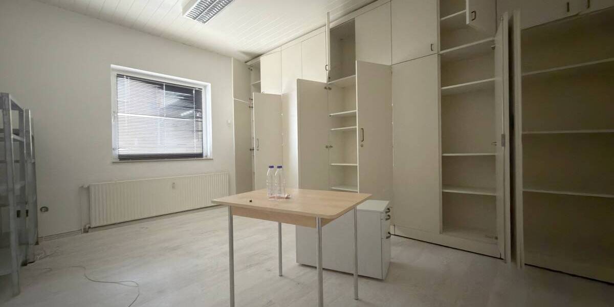 Gewerbeobjekt Oberhausen Lirich-Nord - 9 Zimmer, 2.300&euro; | Angebot:26585910