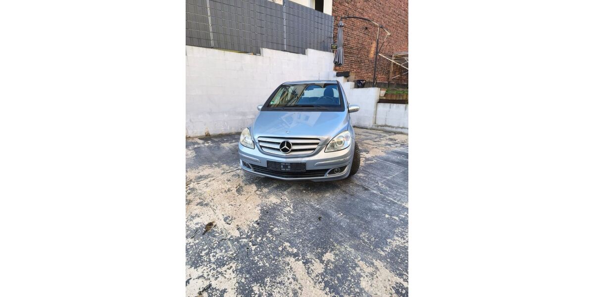 Mercedes-Benz B 200 179.556 km 2.900 &euro; Solingen 42653