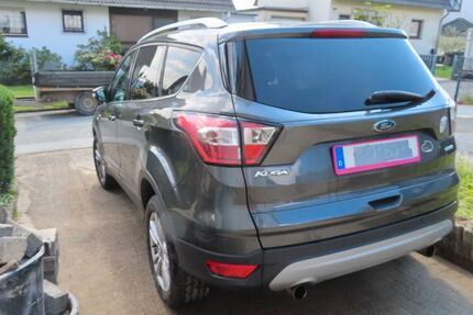 Ford Kuga 87.300 km 10.900 &euro; Wuppertal 42109