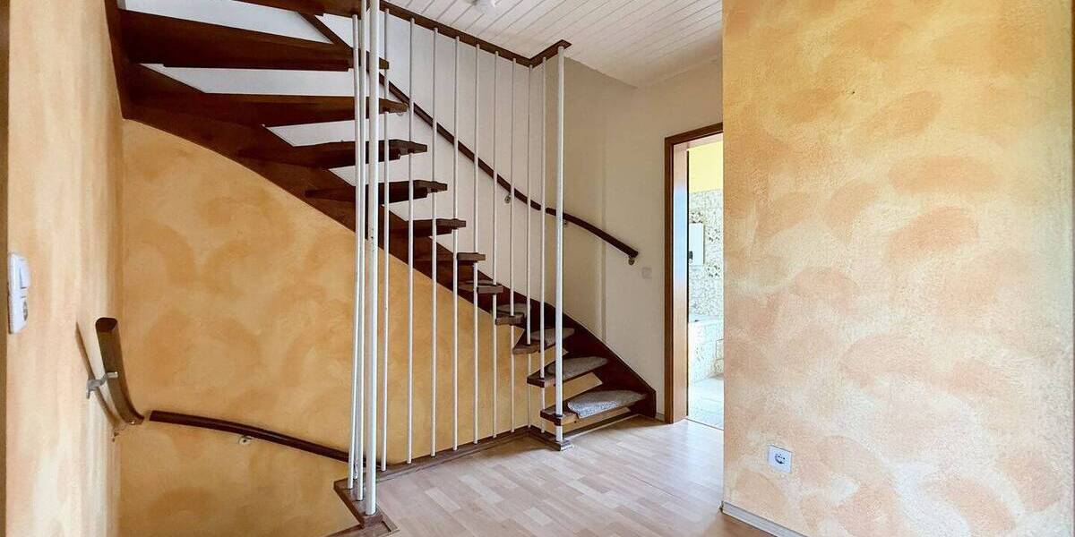 Reihenmittelhaus Gladbeck Mitte - 5 Zimmer, 113 m&sup2;, 300.000&euro; | Angebot:26627561