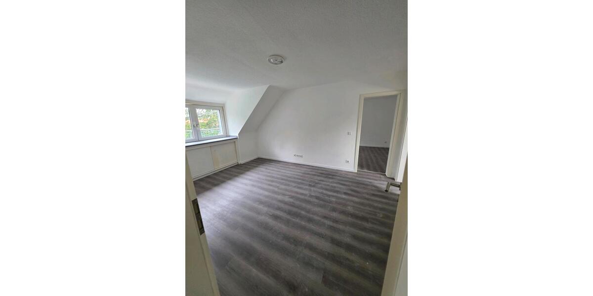 Dachgeschoßwohnung Bochum Bochum-Mitte - 1 Zimmer, 60 m&sup2;, 450&euro; | Angebot:26023004