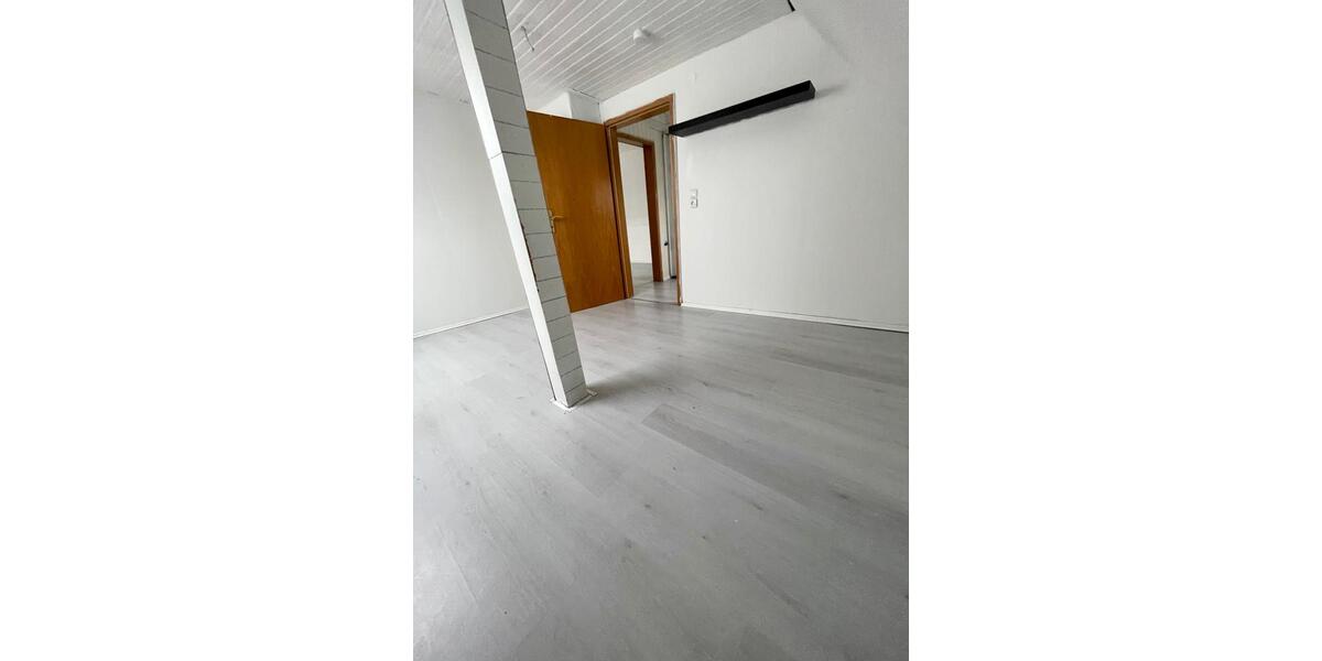 Etagenwohnung Herne Sodingen - 5.5 Zimmer, 122 m&sup2;, 1.100&euro; | Angebot:25844811