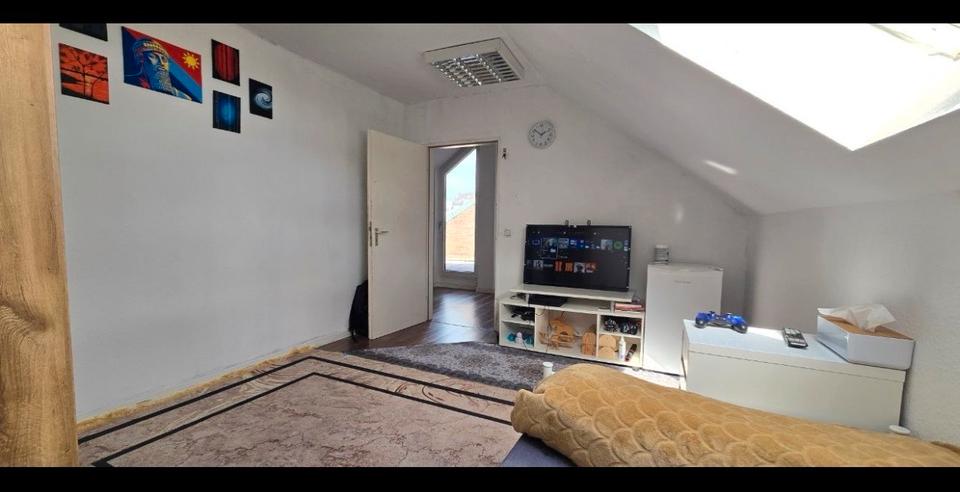 Etagenwohnung Duisburg Hamborn - 6 Zimmer, 140 m&sup2;, 1.250&euro; | Angebot:27551003