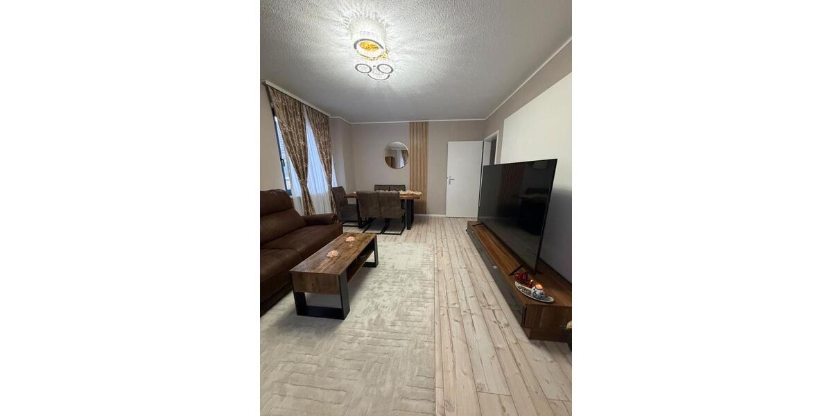 Etagenwohnung Duisburg Mittelmeiderich - 2 Zimmer, 72 m&sup2;, 800&euro; | Angebot:27565942