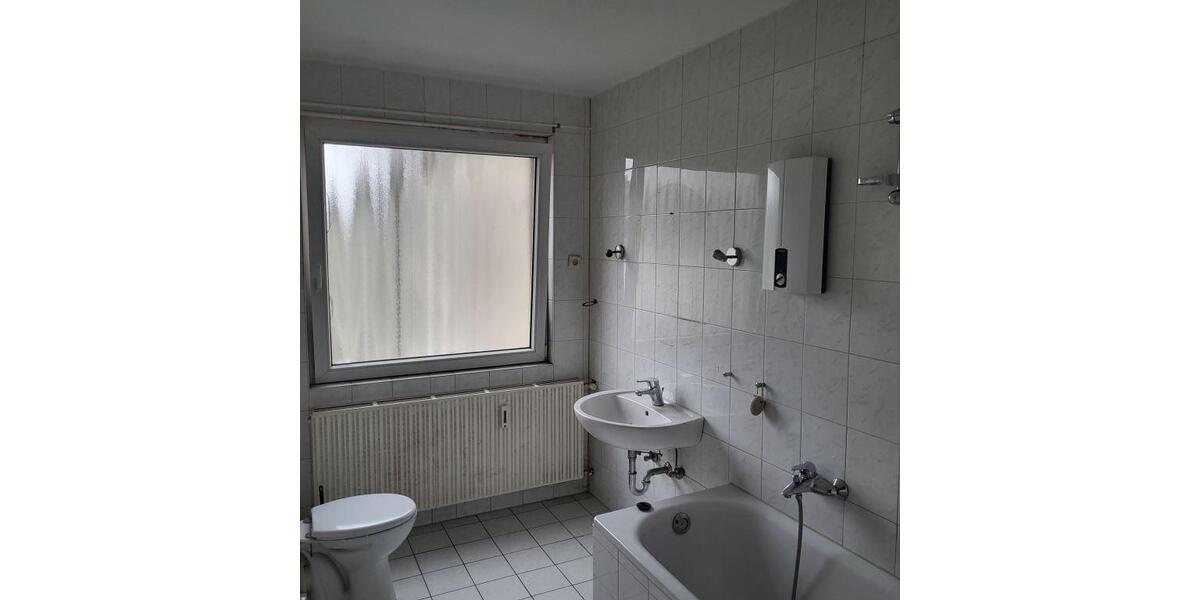 Etagenwohnung Duisburg Hamborn - 3 Zimmer, 80 m&sup2;, 480&euro; | Angebot:25990275