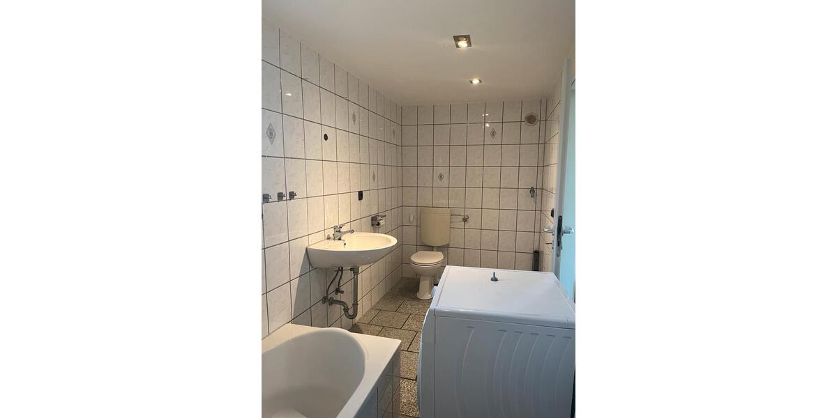 Einfamilienhaus Leichlingen (Rheinland) - 2.5 Zimmer, 78 m&sup2;, 1.100&euro; | Angebot:25931539