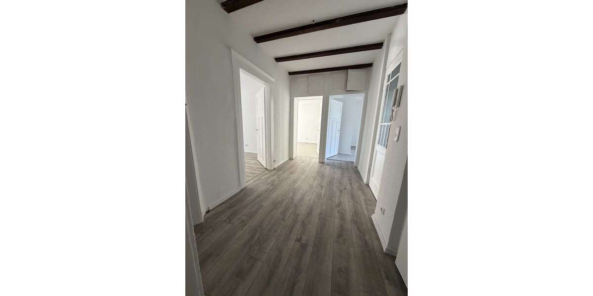 Etagenwohnung Solingen Mitte - 4 Zimmer, 120 m&sup2;, 960&euro; | Angebot:27183049