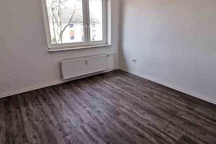Wohnung Gelsenkirchen Gelsenkirchen-West - 2.5 Zimmer, 50 m&sup2;, 355&euro; | Angebot:25984776