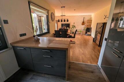 Wohnung Solingen Höhscheid - 3 Zimmer, 84 m&sup2;, 285.000&euro; | Angebot:27197378