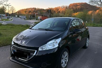 Peugeot 208 47.918 km 7.299 &euro; Duisburg 47259