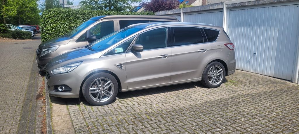 Ford S-Max 109.000 km 16.500 &euro; Langenfeld 40764
