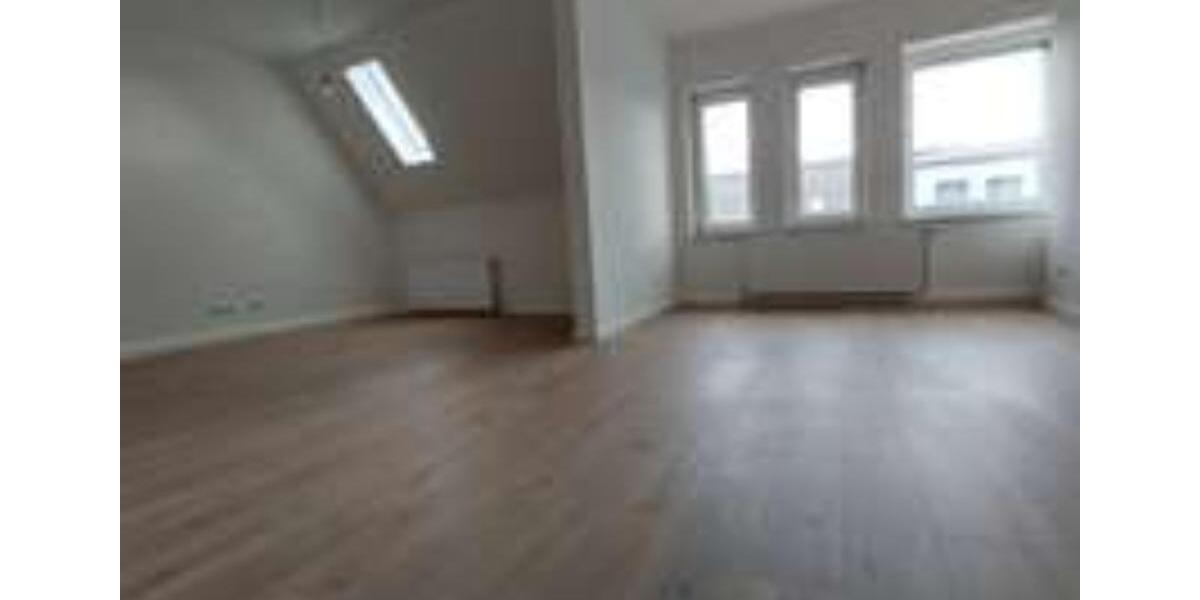 Dachgeschoßwohnung Oberhausen - 3 Zimmer, 114 m&sup2;, 916&euro; | Angebot:17899077