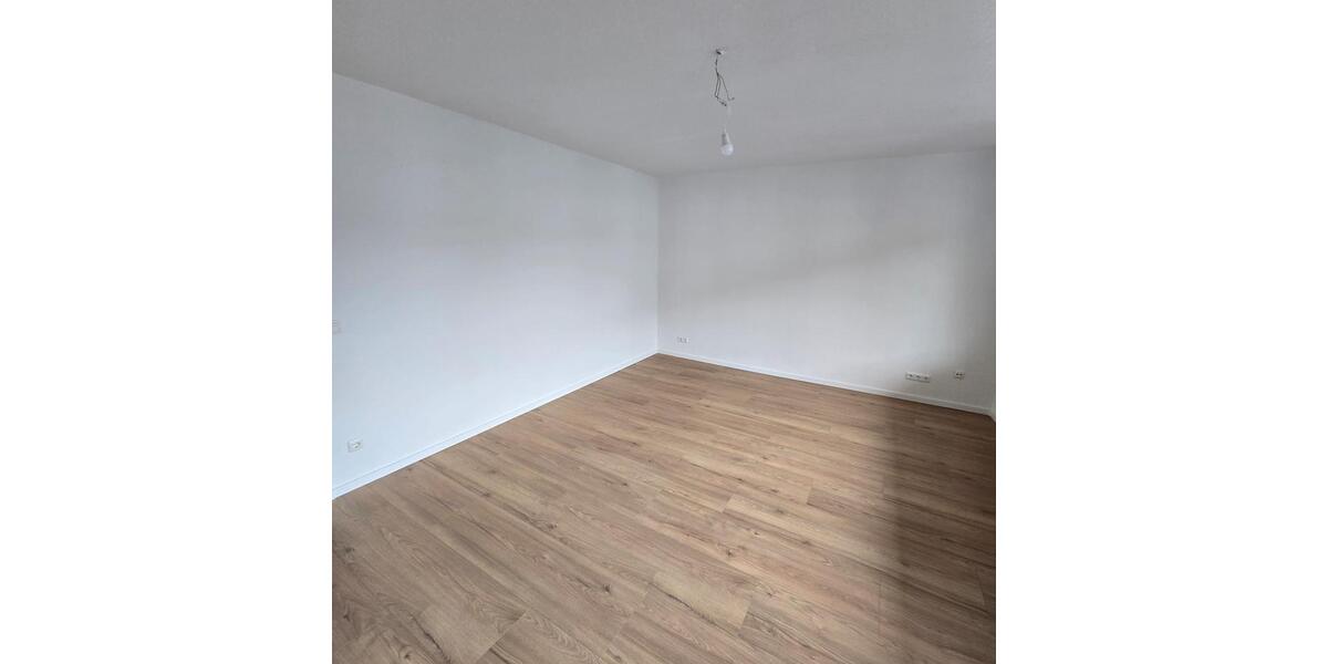 Etagenwohnung Neuss Augustinusviertel - 1 Zimmer, 77 m&sup2;, 889&euro; | Angebot:25854645