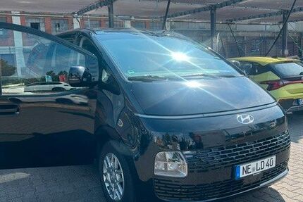 Hyundai STARIA 29.512 km 42.999 &euro; Düsseldorf 40472