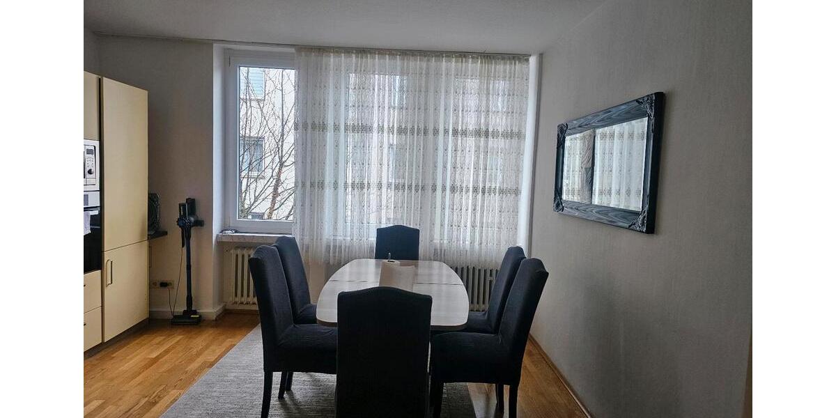 Etagenwohnung Solingen - 6 Zimmer, 130 m&sup2;, 1.600&euro; | Angebot:25640100