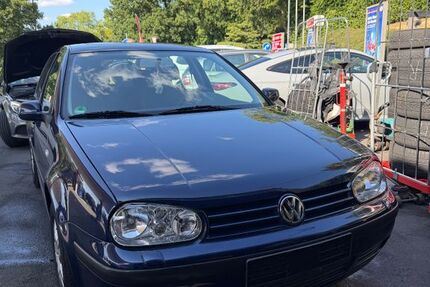 VW Golf 130.407 km 2.400 &euro; heiligenhaus 42579