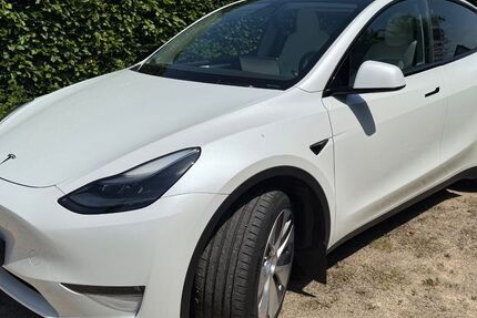 Tesla Model Y 42.000 km 36.000 &euro; Düsseldorf 40547