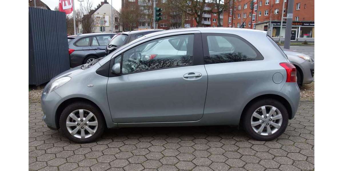 Toyota Yaris 150.000 km 2.999 &euro; Herne 44653