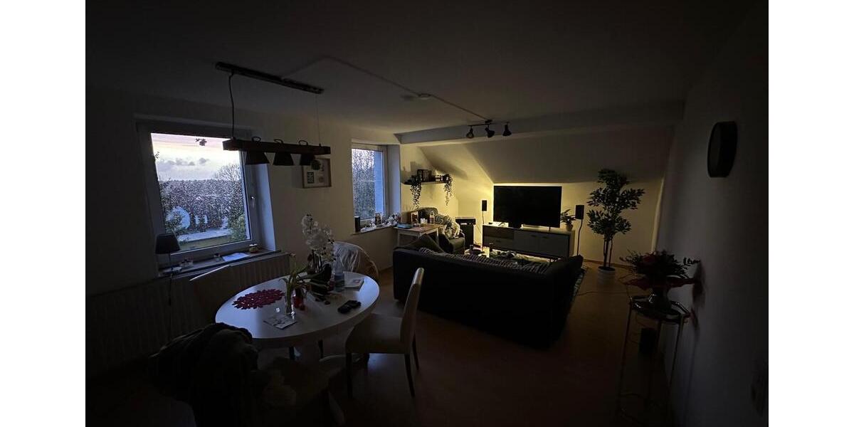 Dachgeschoßwohnung Hilden - 3 Zimmer, 83 m&sup2;, 810&euro; | Angebot:25514548