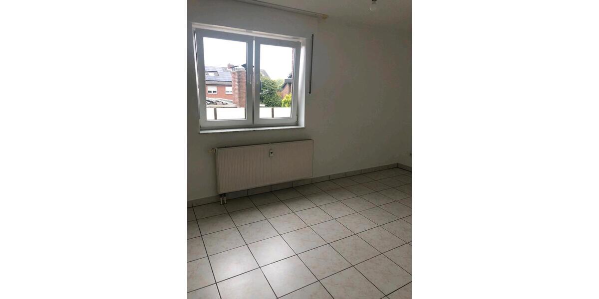 Etagenwohnung Duisburg Hochheide - 3 Zimmer, 75 m&sup2;, 900&euro; | Angebot:26039385