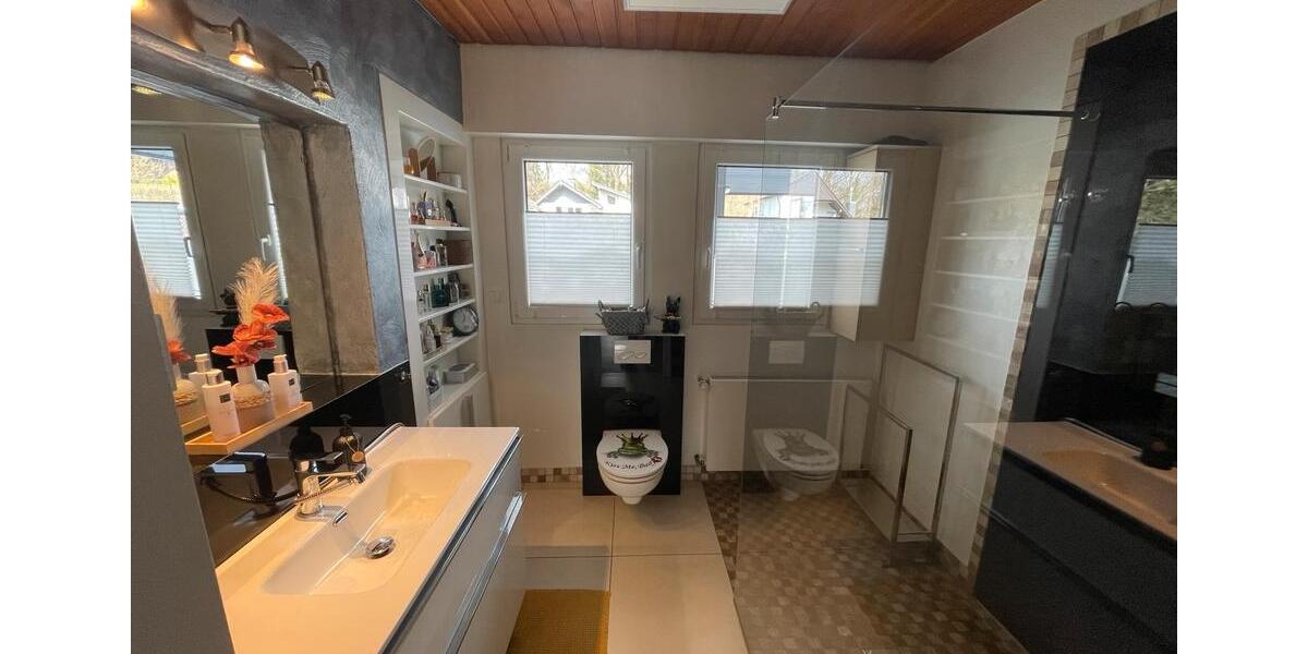 Einfamilienhaus Solingen Central - 5 Zimmer, 145 m&sup2;, 775.000&euro; | Angebot:25647817