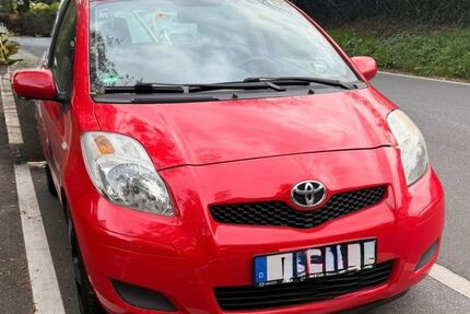 Toyota Yaris 91.000 km 3.900 &euro; Wuppertaler 42113