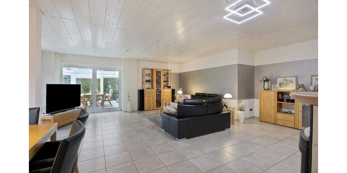 Einfamilienhaus Langenfeld Richrath - 6 Zimmer, 220 m&sup2;, 850.000&euro; | Angebot:25802492