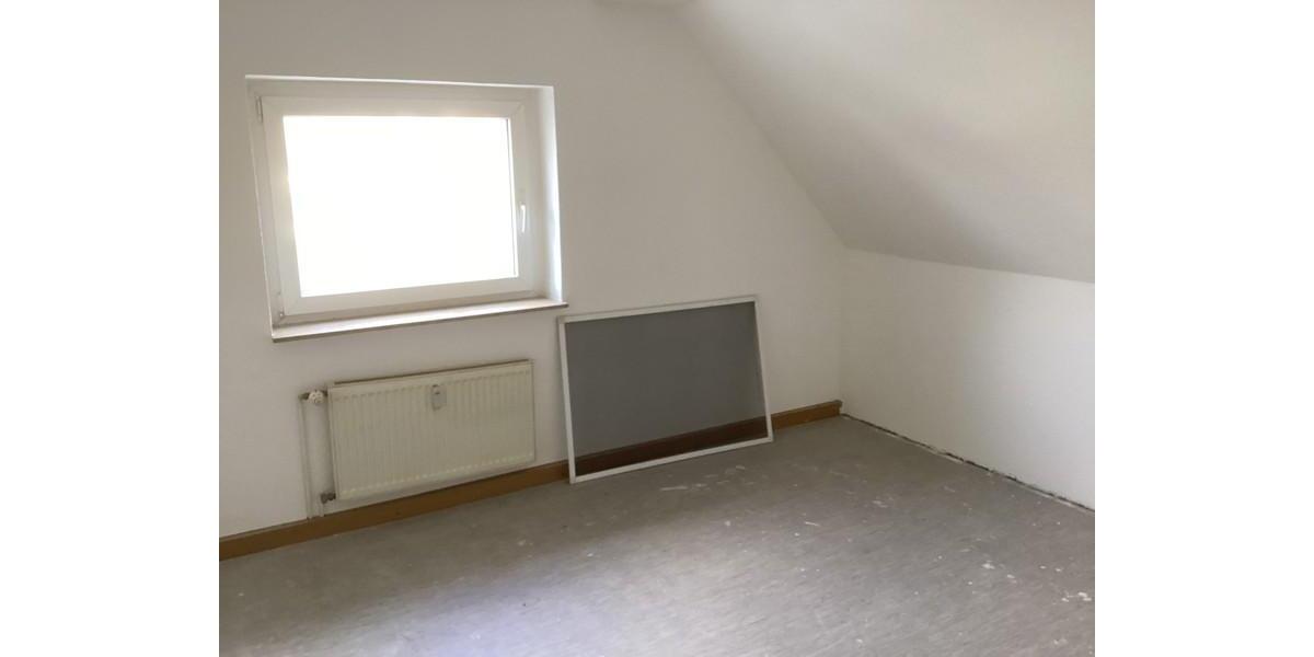 Dachgeschoßwohnung Gelsenkirchen Gelsenkirchen-West - 3 Zimmer, 61 m&sup2;, 461&euro; | Angebot:25166118