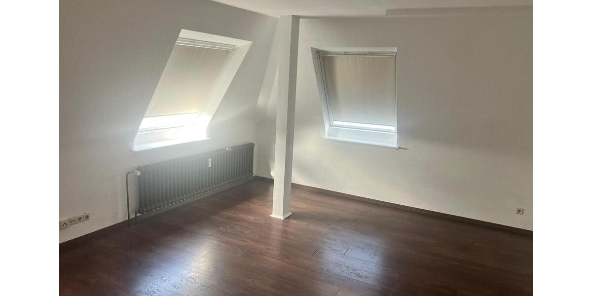 Dachgeschoßwohnung Duisburg Walsum - 1 Zimmer, 31 m&sup2;, 490&euro; | Angebot:25794757