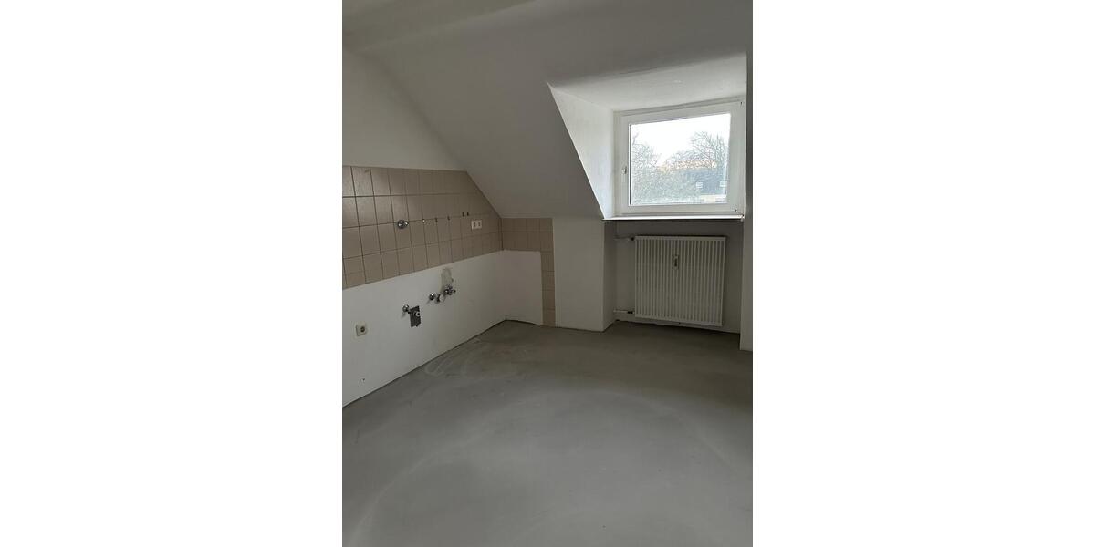 Dachgeschoßwohnung Duisburg Walsum - 2.5 Zimmer, 70 m&sup2;, 494&euro; | Angebot:23282116