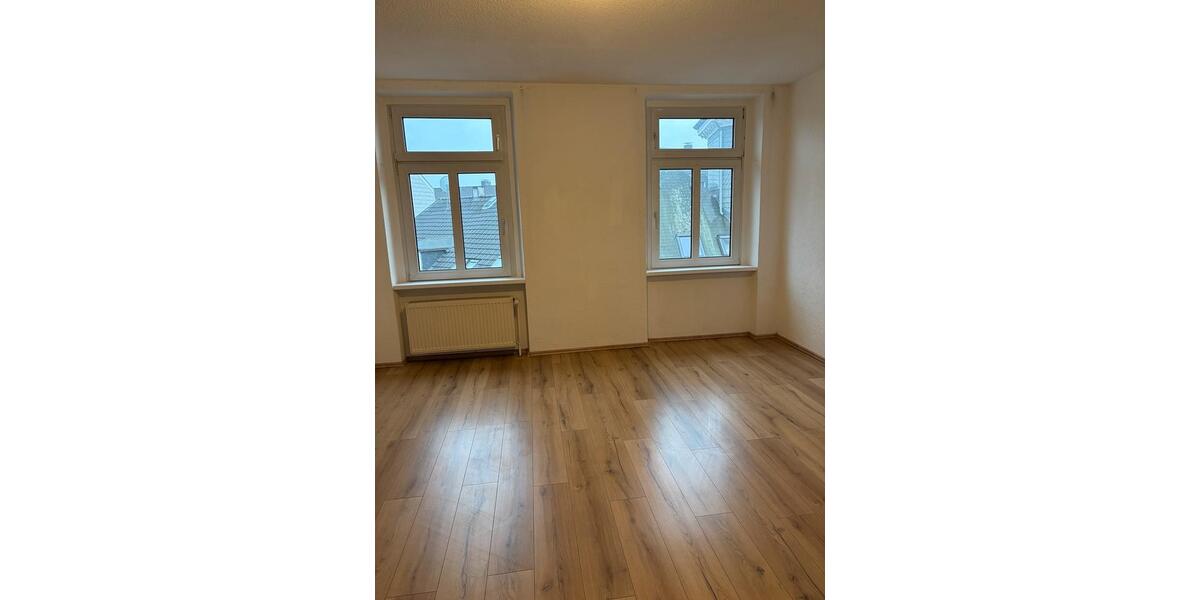 Etagenwohnung Wuppertal Elberfeld - 3 Zimmer, 100 m&sup2;, 680&euro; | Angebot:27570277