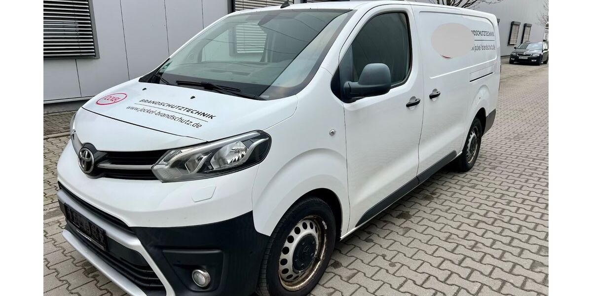 Toyota Proace (Verso) 257.628 km 8.925 &euro; Düsseldorf 40233