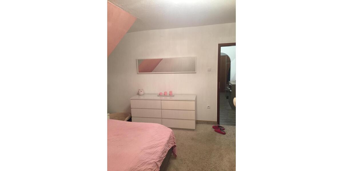 Dachgeschoßwohnung Bochum Bochum-Nord - 3 Zimmer, 70 m&sup2;, 600&euro; | Angebot:25965177