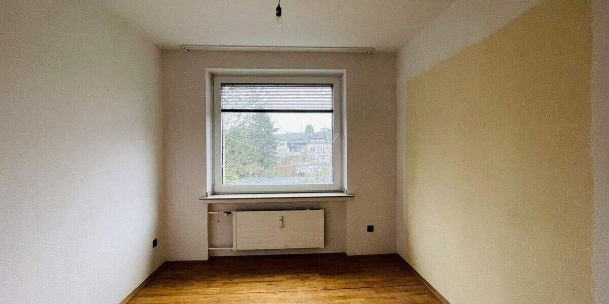 Etagenwohnung Düsseldorf Eller - 3 Zimmer, 90 m&sup2;, 329.000&euro; | Angebot:25738217