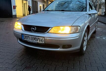 Opel Vectra 178.000 km 2.200 &euro; Duisburg 47226