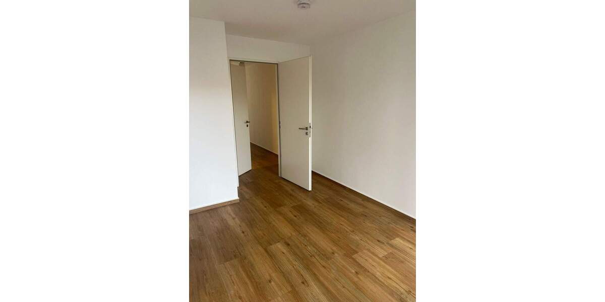 Etagenwohnung Düsseldorf Flingern Süd - 4 Zimmer, 100 m&sup2;, 1.500&euro; | Angebot:25740531